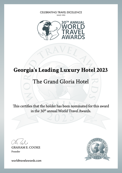 GrandGloriaAward - WELCHES LUXUSHOTEL IN BATUMI BIETET DIE BESTE STRANDLAGE AM SCHWARZEN MEER?